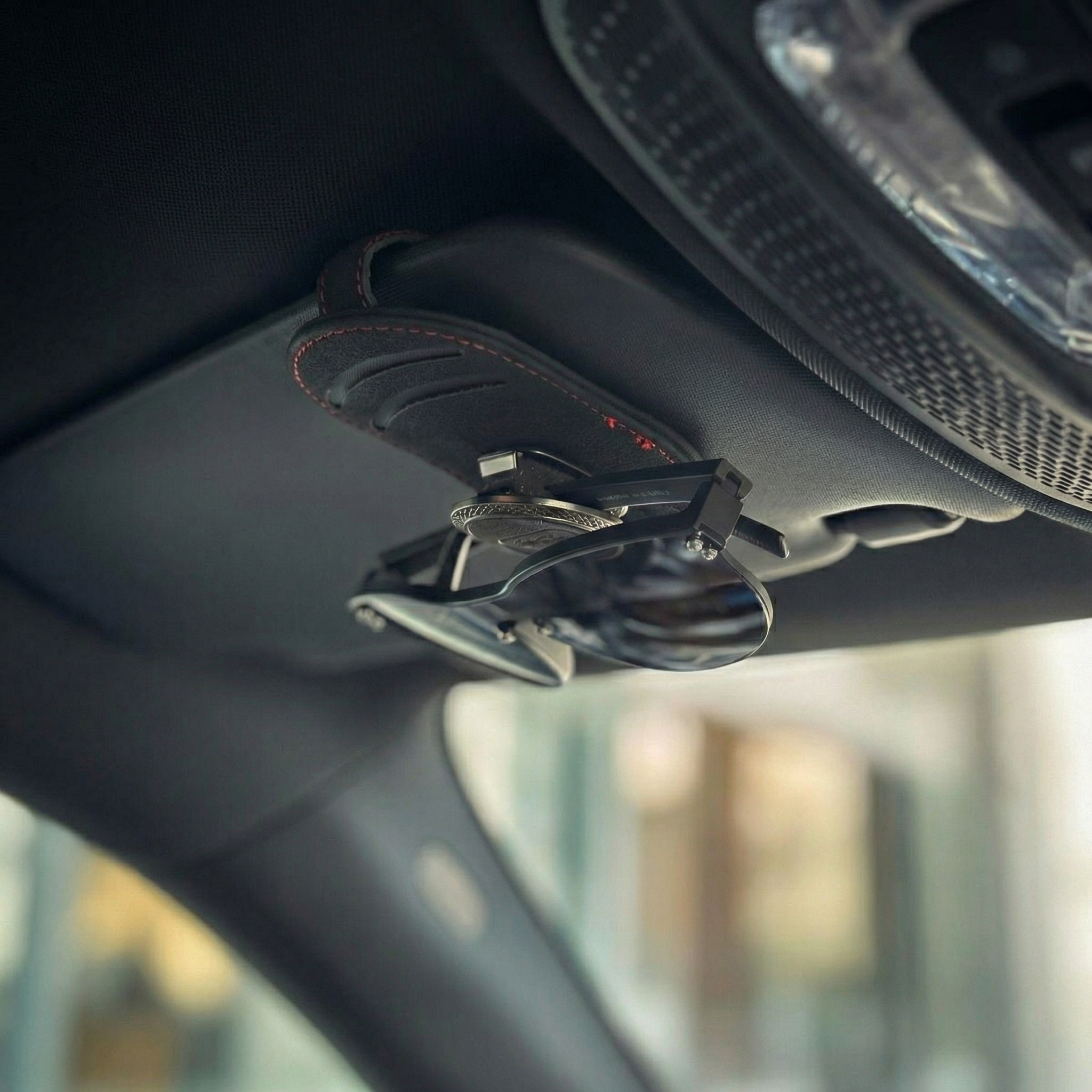 Suport ochelari auto + Card Holder cu 2 sloturi